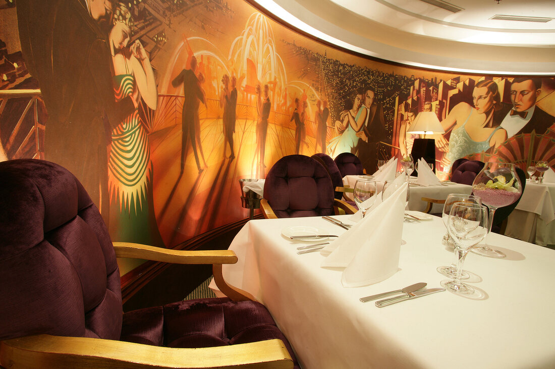 LA Rotonde Prag-Tschechien Essen und Trinken Restaurant im Hotel Radisson SAS Alcro