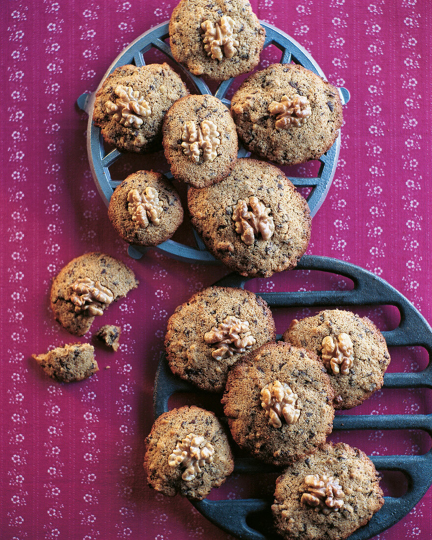 Walnut cookies on cooling racks for cooling