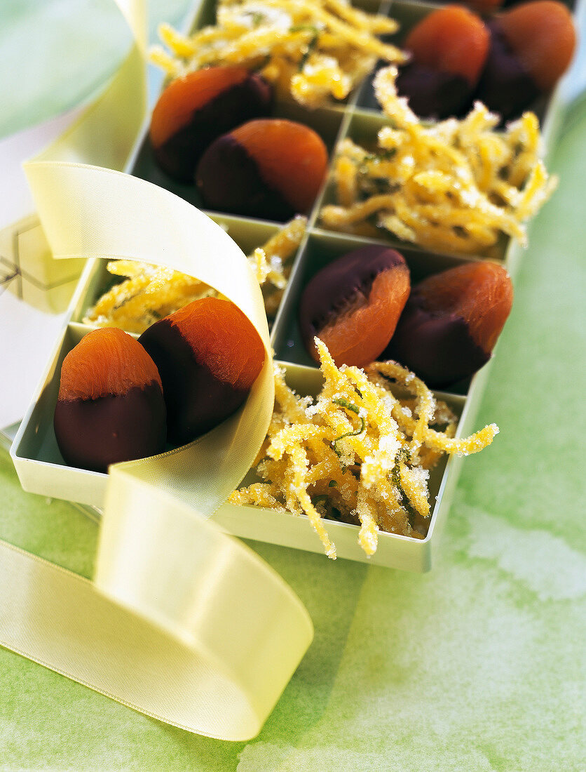 Apricots with cinnamon and chocolate, ginger and lime slices