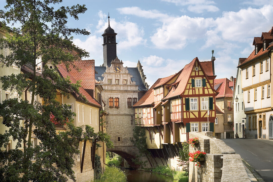 View of Malerwinkel house and Town Gate, Marktbreit, Bavaria, Germany