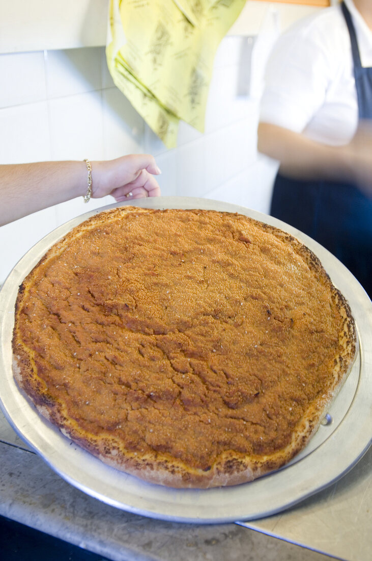 Sfincione, Variation der Pizza in Sizilien