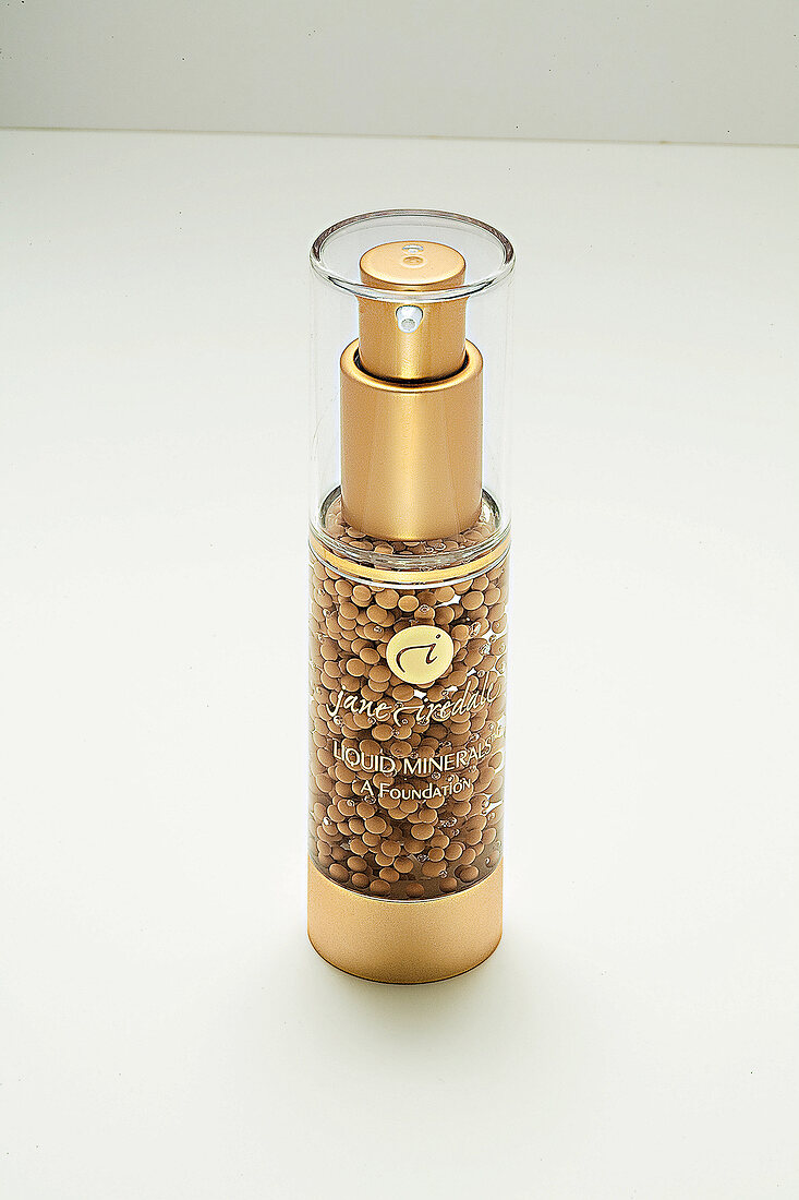 Grundierung "Liquid Minerals" von Jane Iredale in Flasche