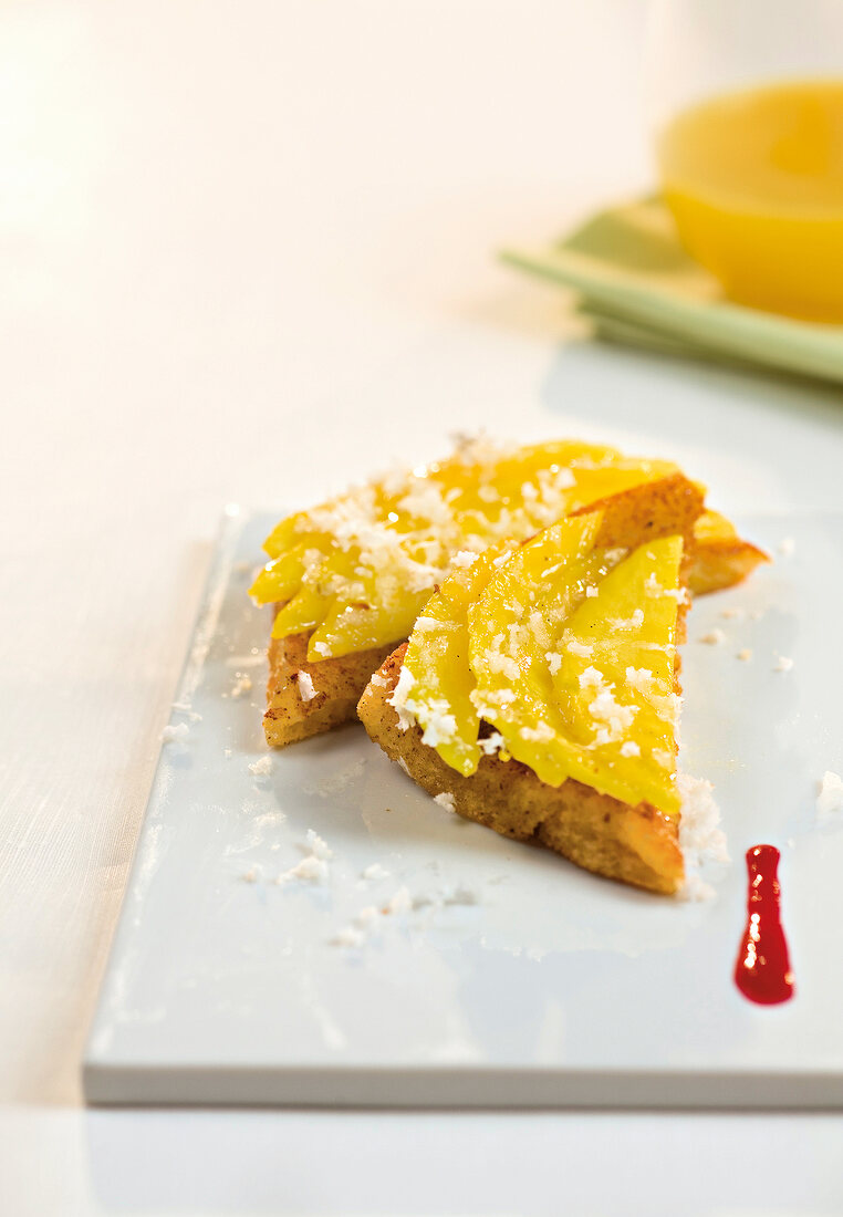 French toast with vanilla and mango