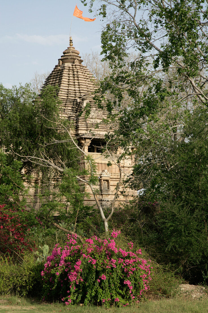Indien, Westliche Tempelgruppe in Kh ajuraho, Parkanlage