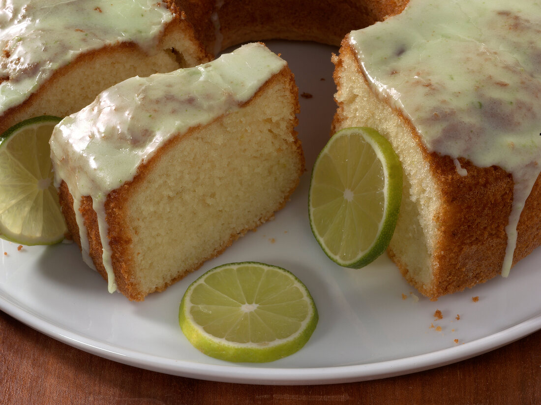 50 Kuchen, Bitter-Lemon-Cake, Limettenscheiben