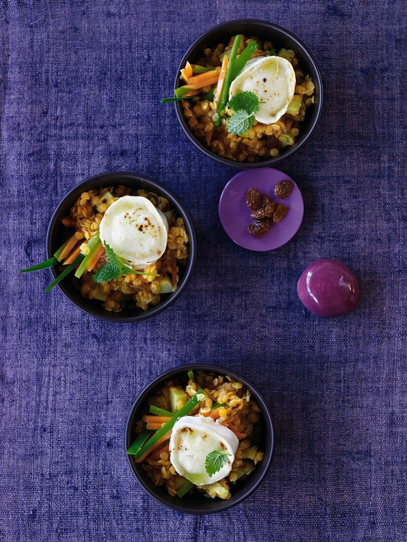 Warm lentil salad with roasted goat's cheese