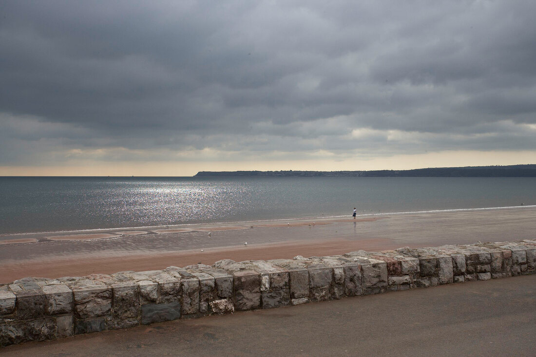 Blick über die Küste von Paignton auf die Nordsee.