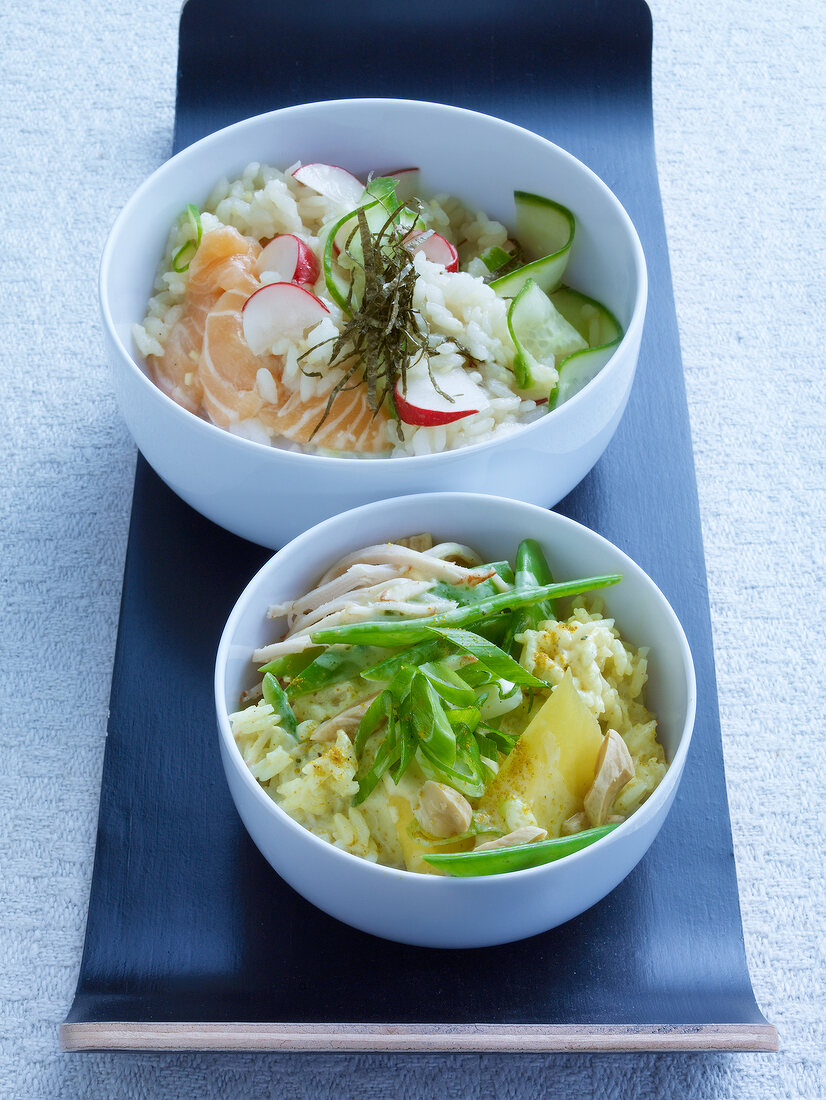 Salate, Sushi-Lachs-Salat und Curry-Reissalat mit Pute