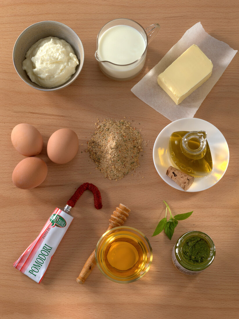 Saucen & Dips, verschiedene Zutaten: Sahne, Milch, Butter, Eier