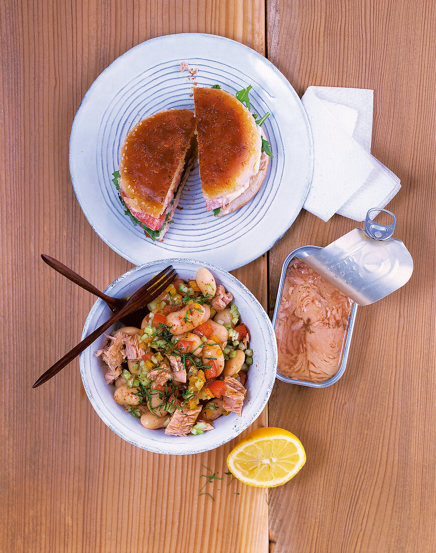 Kochen, Toskana-Bohnen-Salat mit Thunfisch u. Thunfisch-Panini