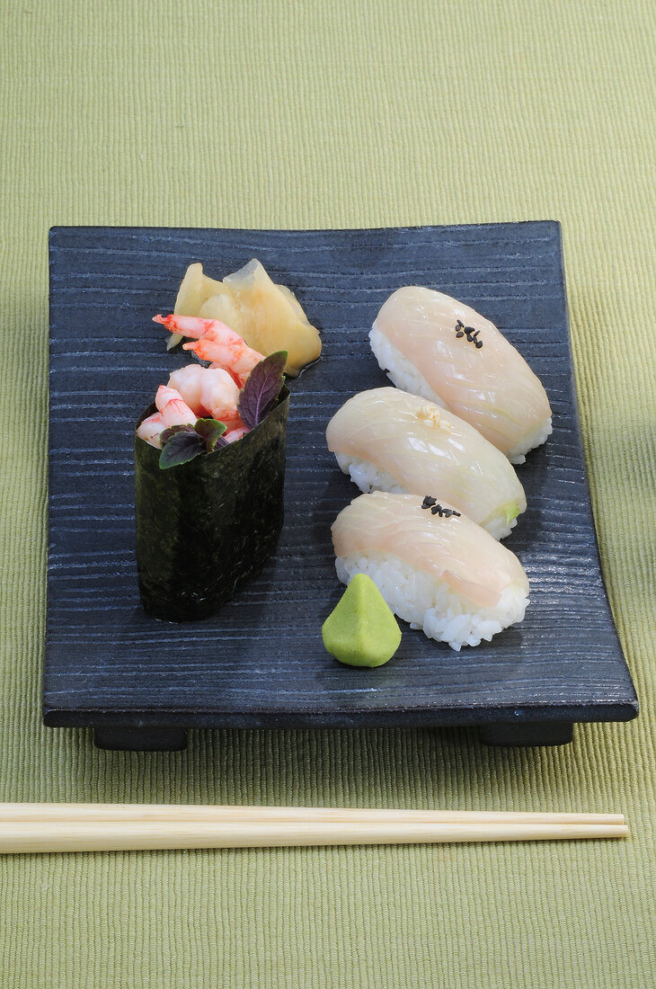 Sushi-Bar, Nigiri- und GunkanSushi, Garnelen