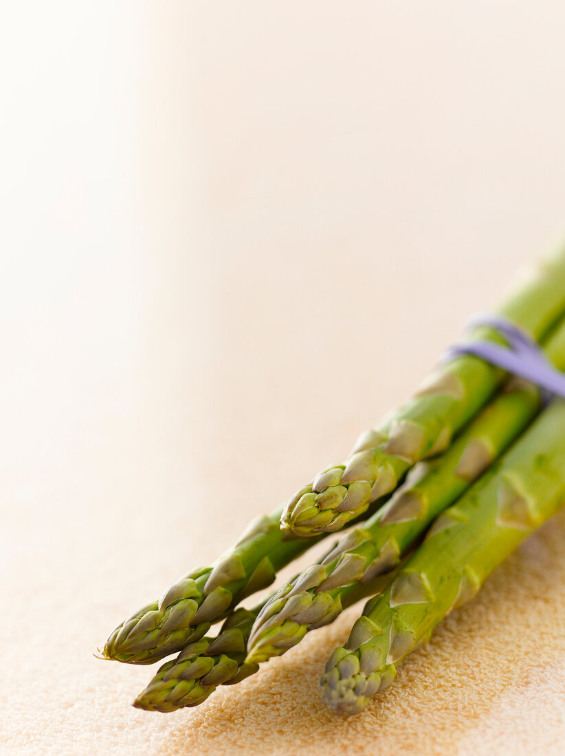 Close-up of green asparagus