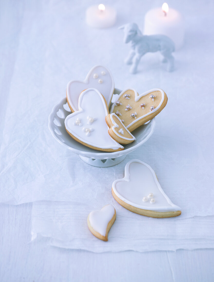 Cardamom hearts on baking sheet