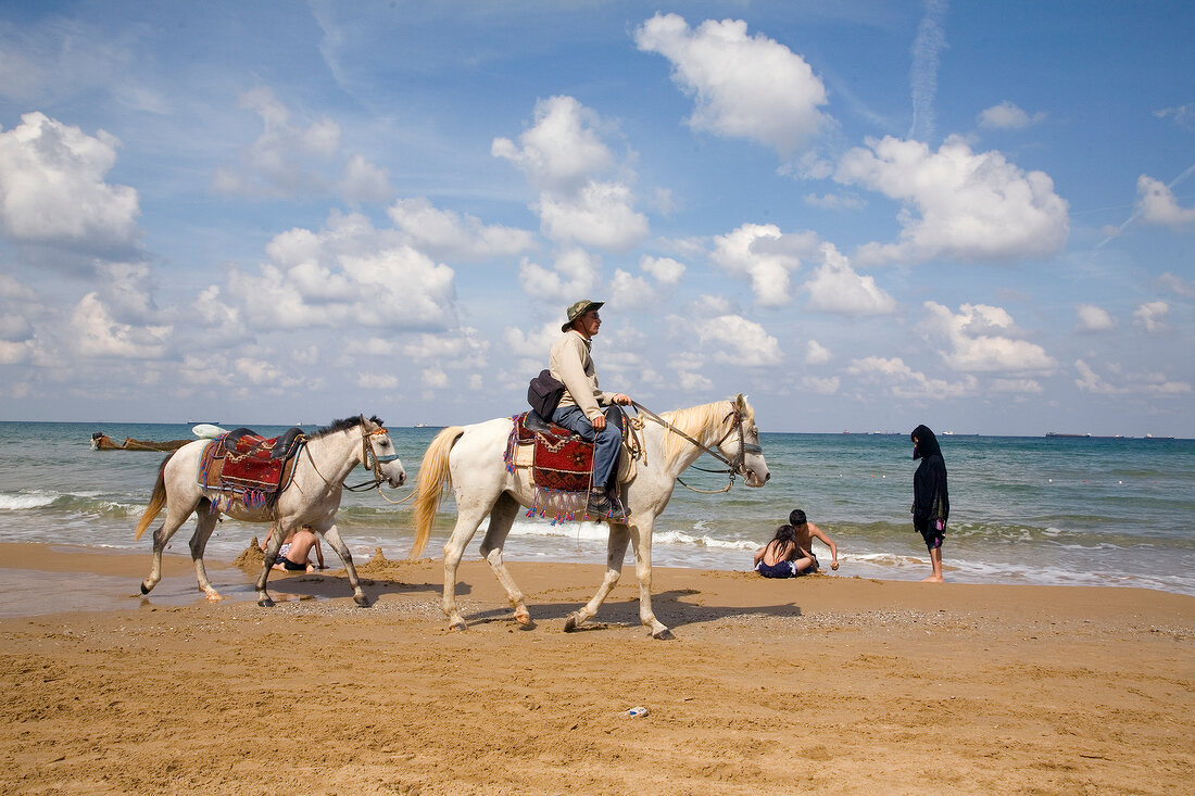 Reiter am Strand, Urlaub, Sommer Kilyos, Tuerkei