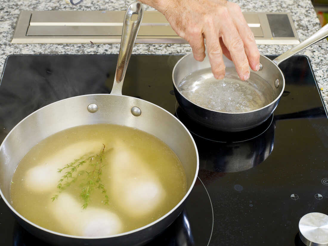 Corn-fed chicken breast pieces in oil