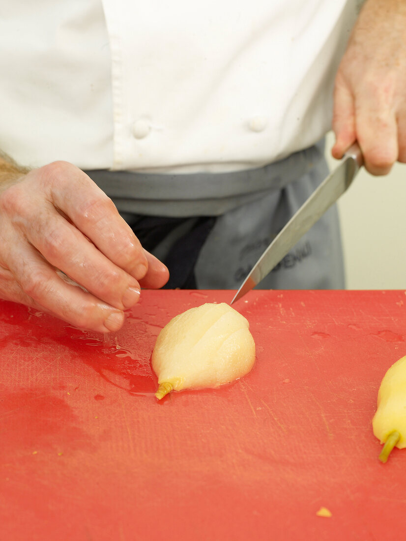 Cutting pear soaked with spices