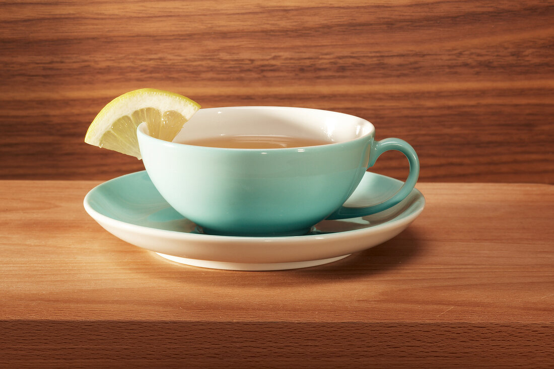 Fasten, eine Tasse Tee mit Zitronenschnitz