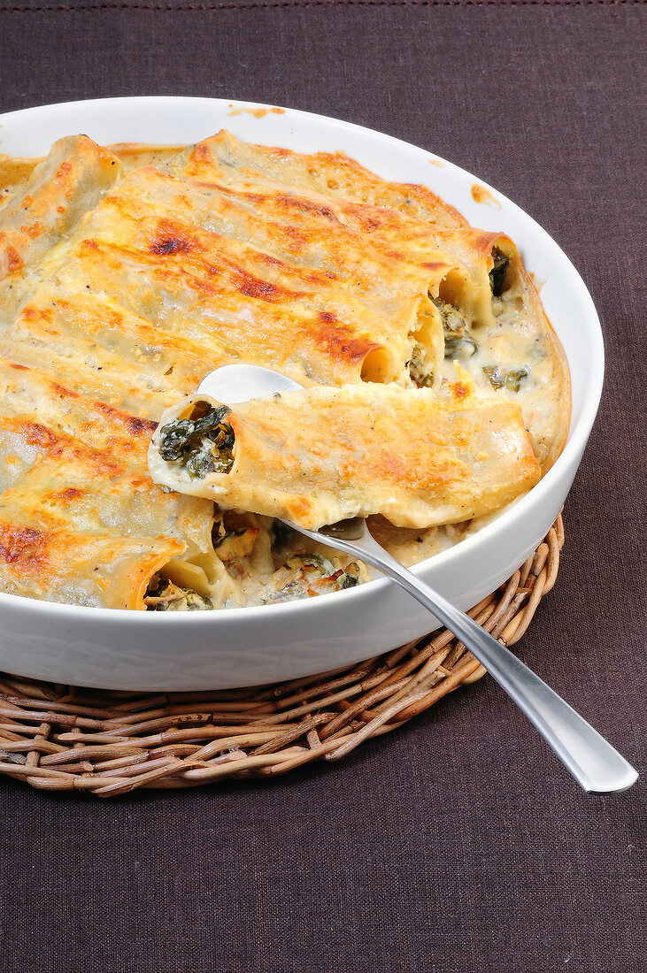 Aufläufe, Cannelloni mit Spinat und Pilzen