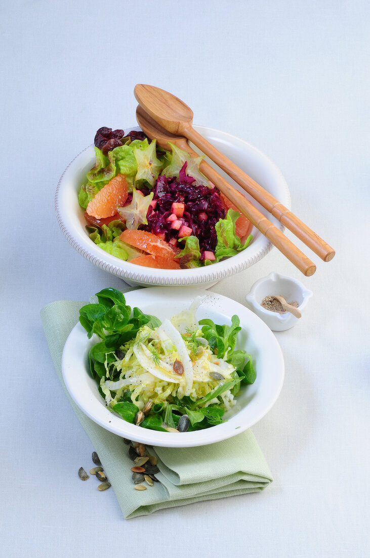 Salate, Rotkohl-Apfel-Salat und Fenchel-Chinakohl-Salat