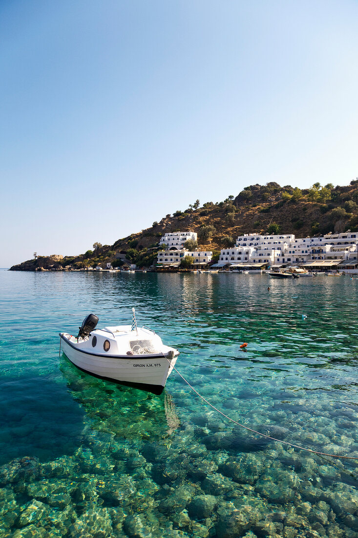 Kreta: Bucht vor Loutró, Boot, malerisch