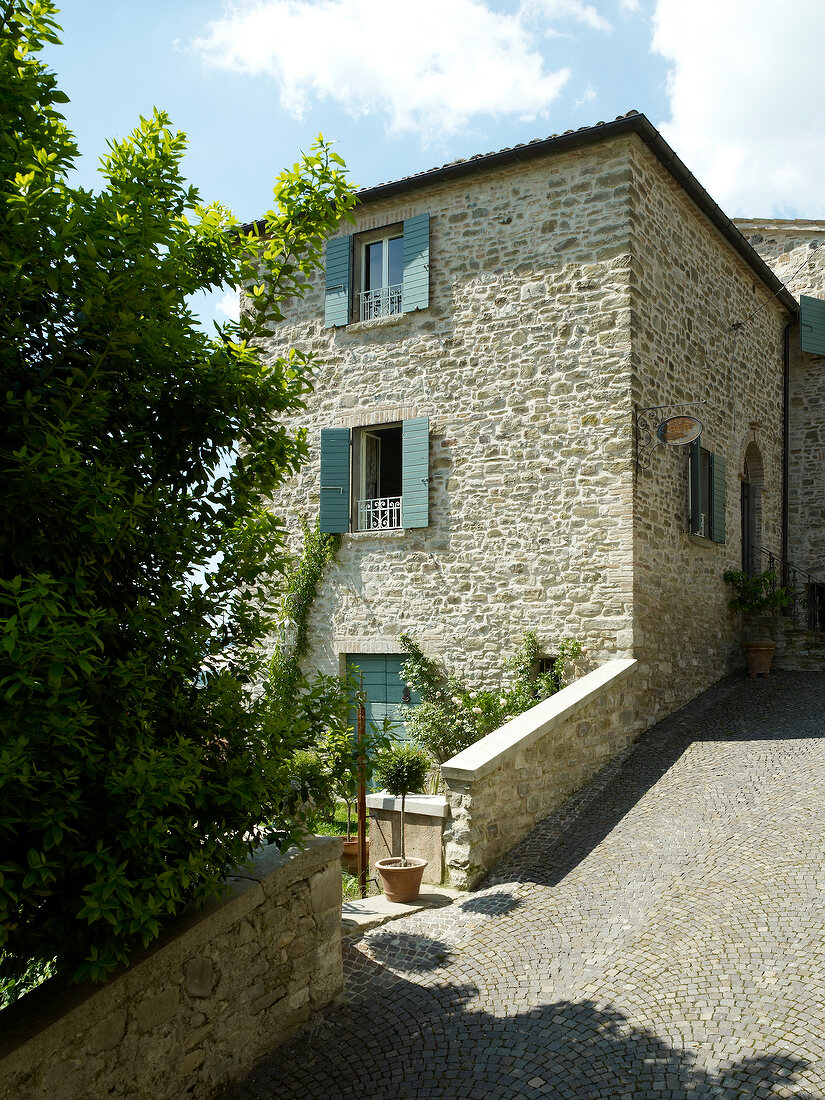 Exterior of Hotel Cavoletto in Tuscany, Italy