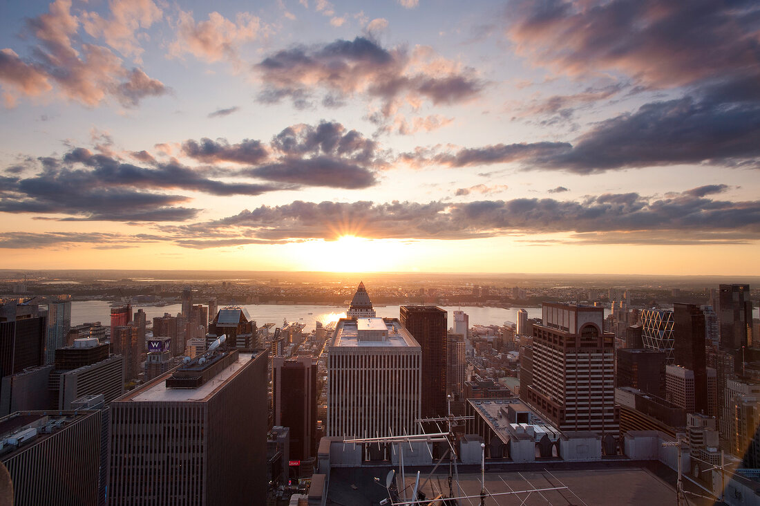 New York: Blick über die Hochhäuser bei Sonnenuntergang,Vogelperspektive