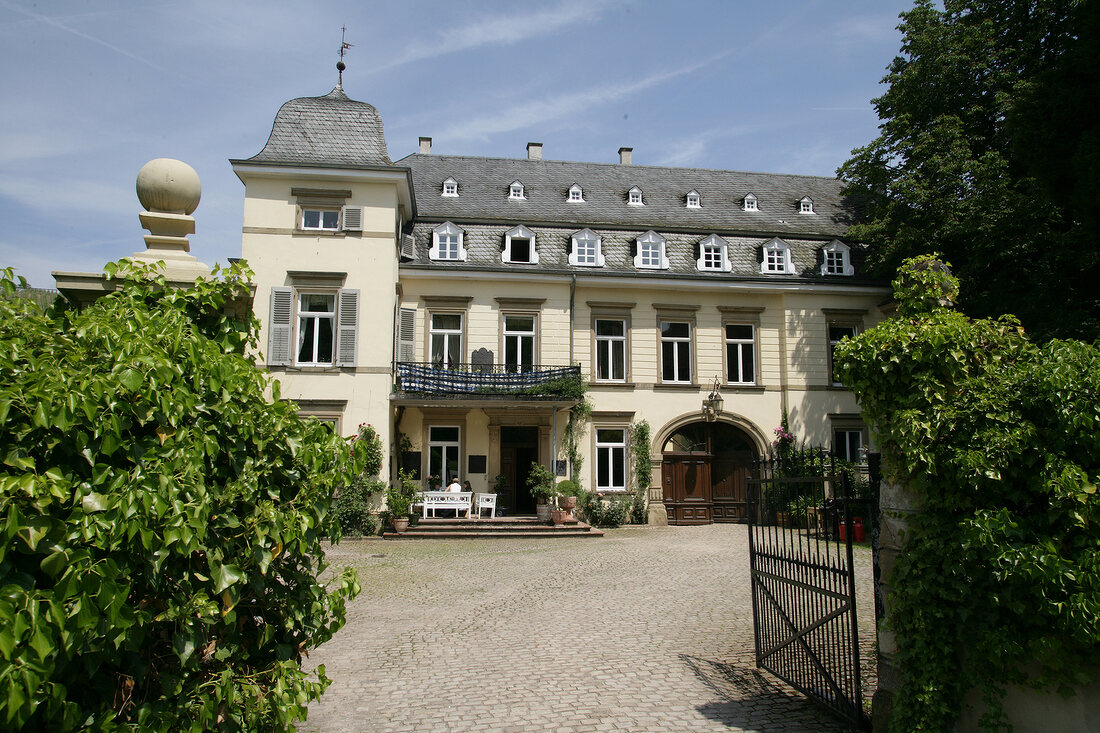 Egon Müller Scharzhof Weingut Mosel