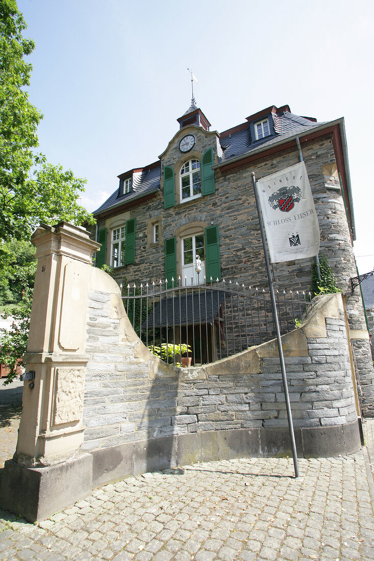 Schloss Lieser Weingut Mosel