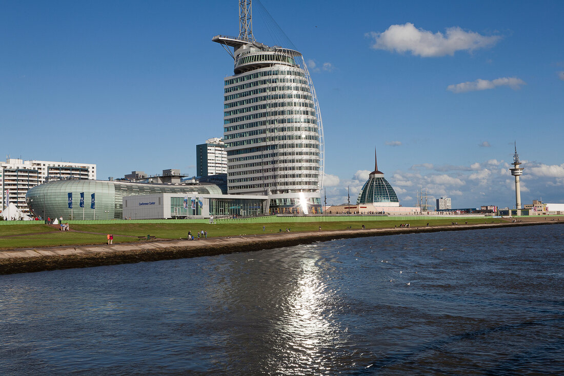 Bremerhaven: Hafencity, Hotel Atlantic Sail City, Klimahaus.