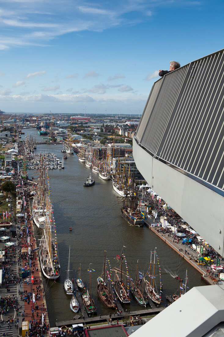 Bremerhaven: Blick vom Atlantic Sail City, Hafen.