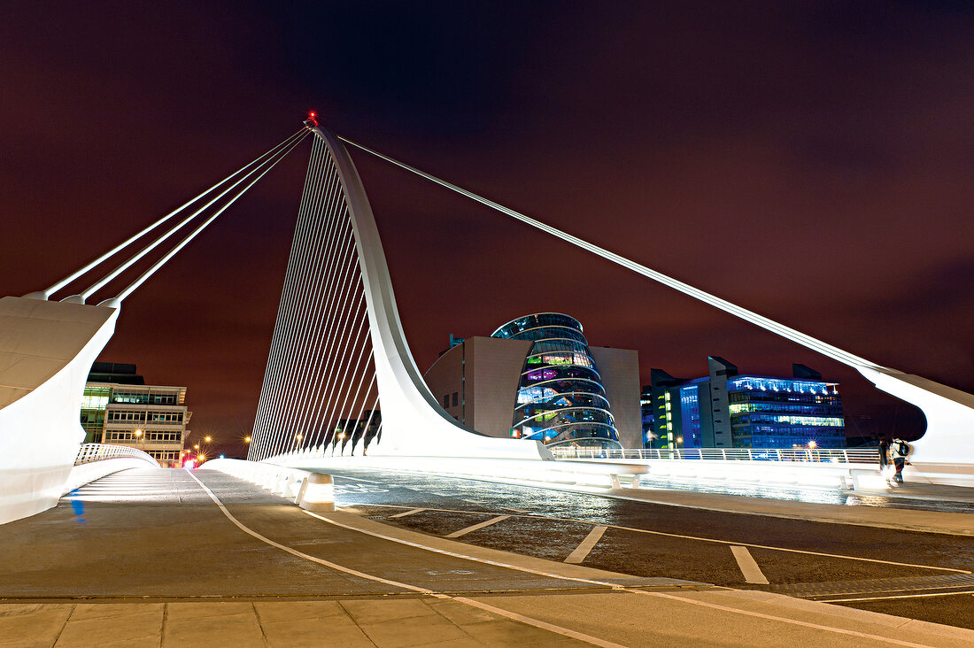 Irland: Dublin, Samuel-Becket-Brücke Lichter, Aufmacher
