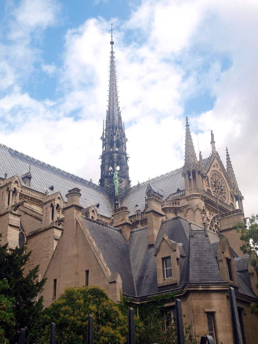 Paris: Notre-Dame-Kathedrale, aussen 