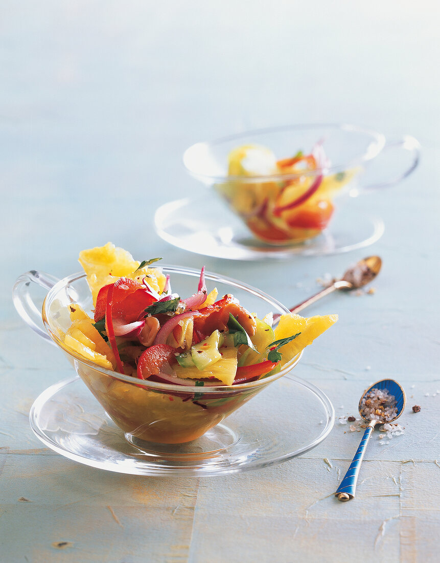 Salz, Ananas-Gurkensalat mit Chili-Pfeffer-Salz