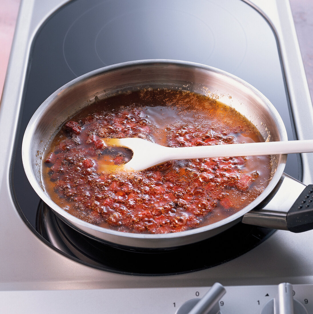 Öl, Chorizo-Wurst in Sojaöl langsam auslassen, Step 1