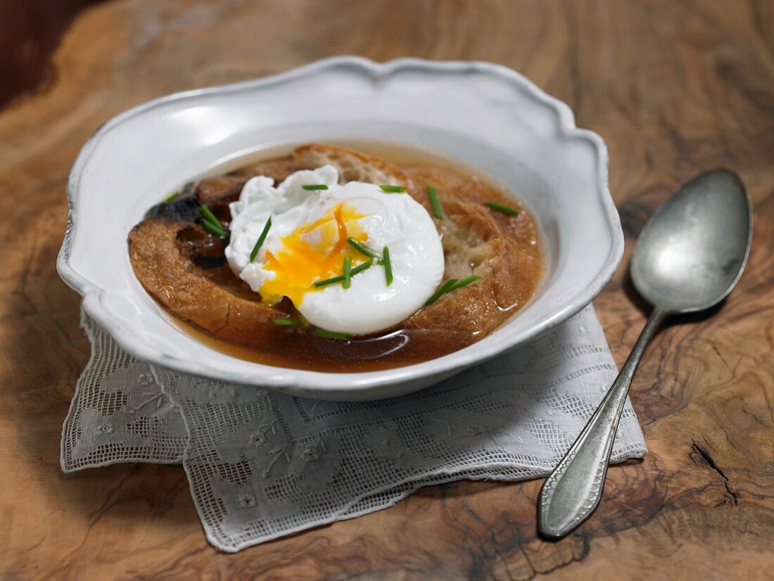 Bread soup with poached egg