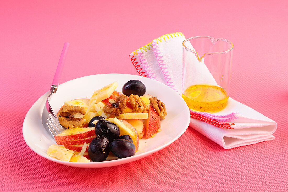 Desserts, Apfel-Trauben-Salat mit Greyerzer