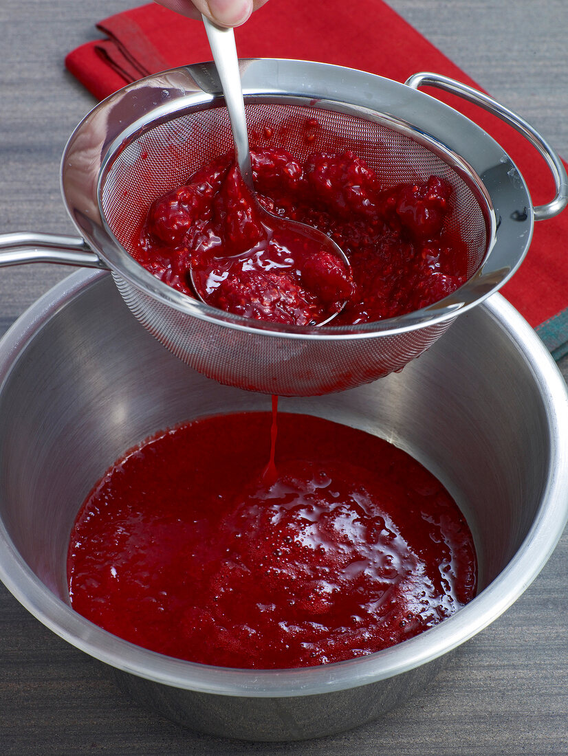 Sauce, Himbeeren Passieren