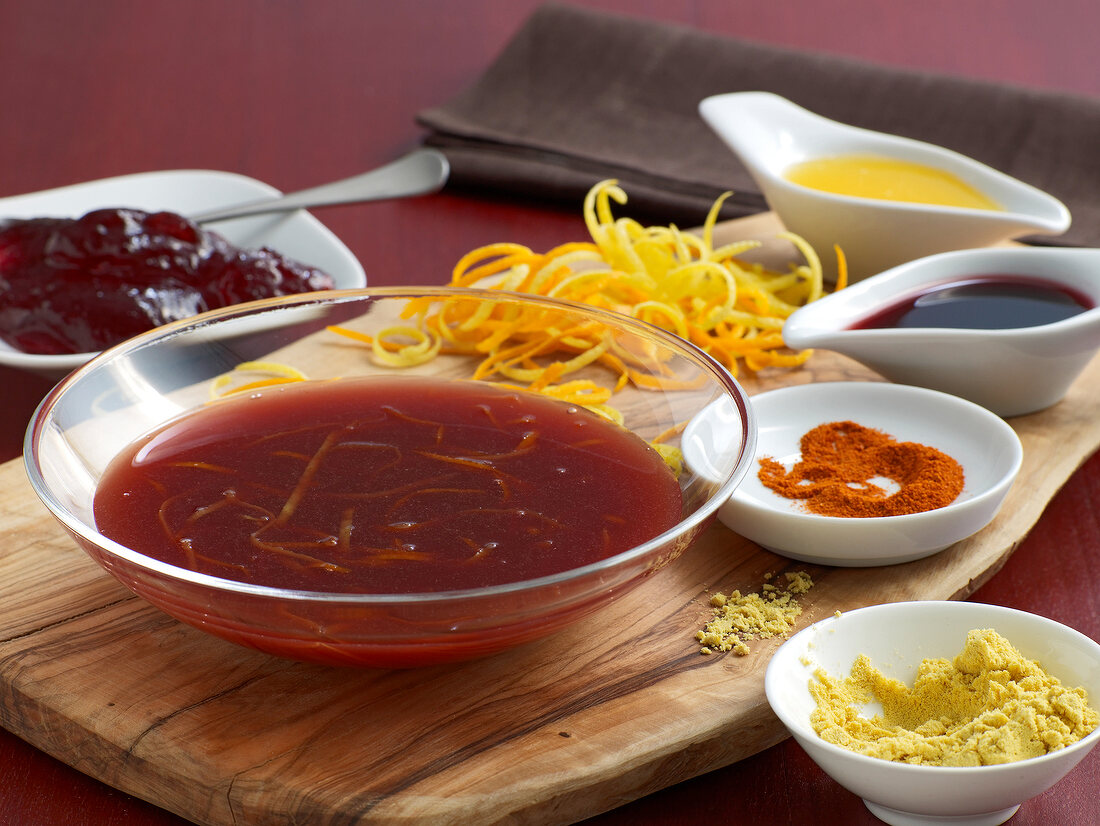 Cumberland sauce in glass bowl