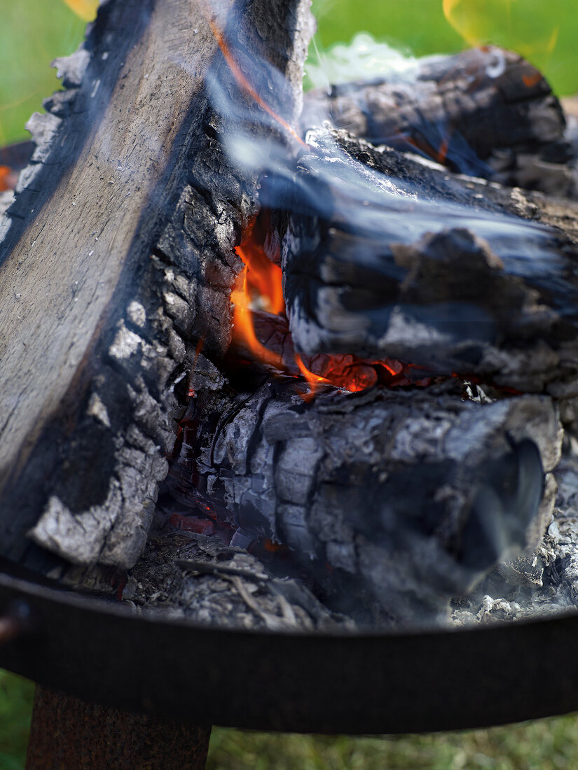 Glühende Kohlen, Feuer 