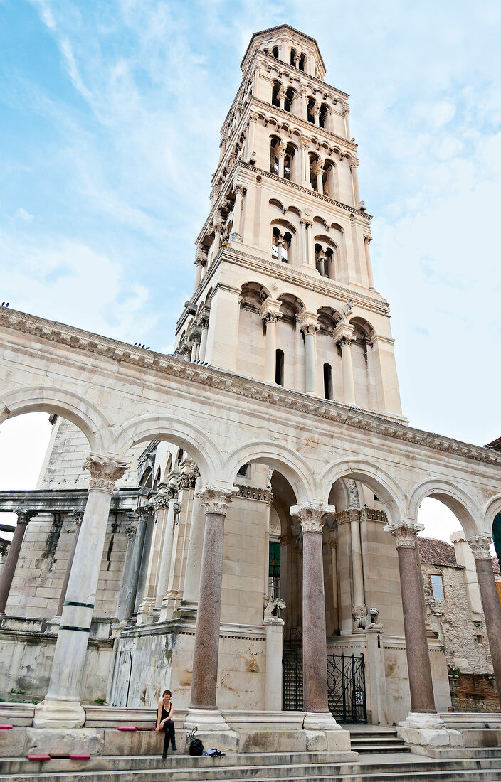 Kroatien: Split, Diokletianpalast, Kathedrale, Froschperspektive