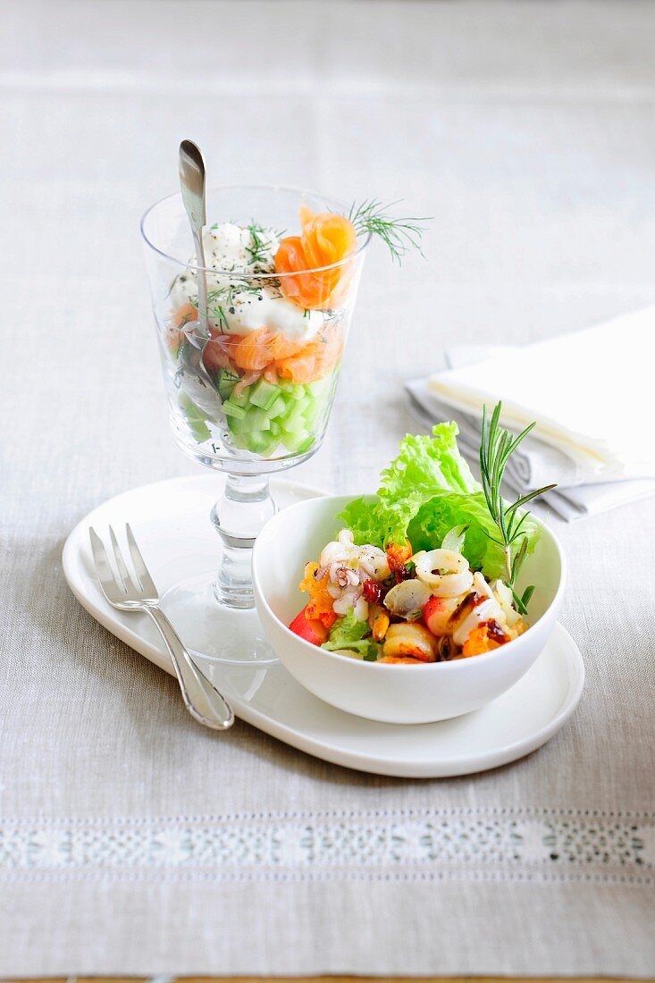 Blitzgerichte: Räucherlachs-Gurkensalat & Meeresfrüchtesalat