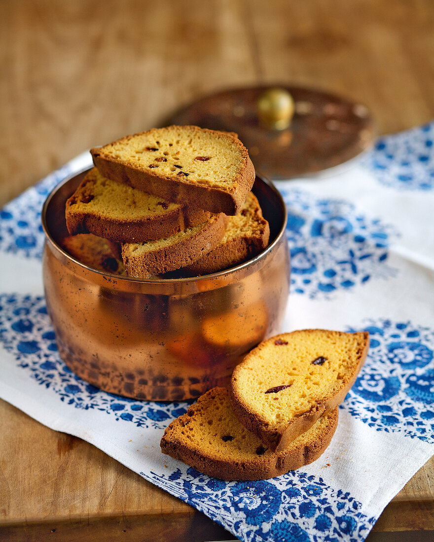 Alles hausgemacht, Tee- zwieback mit Kirschen