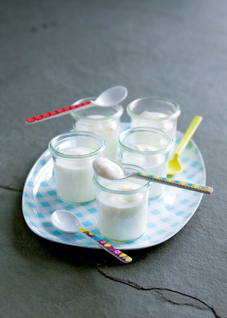 Alles hausgemacht, Selbst- gemachter Joghurt in Gläsern