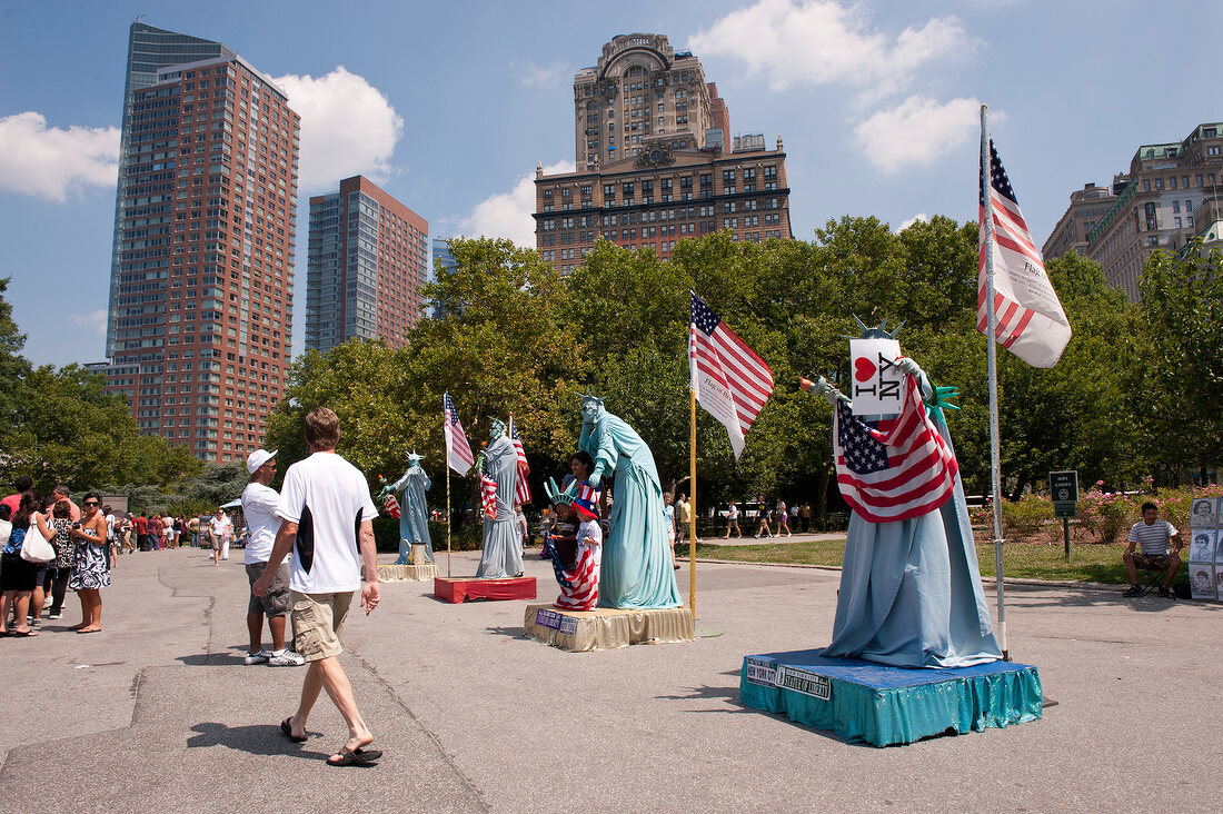 New York: Imitator der Freiheitsstatue im Battery Park