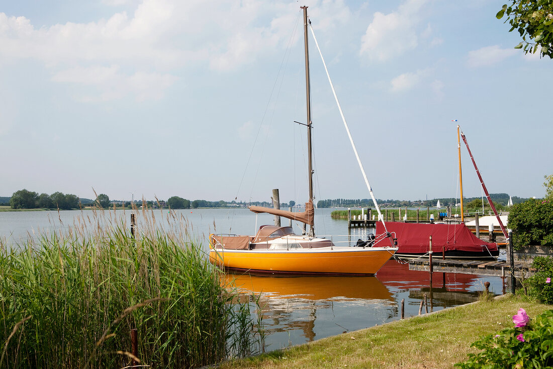 Ostseeküste: Schleswig-Holstein, Angeln, Arnis, Boote, Meerblick