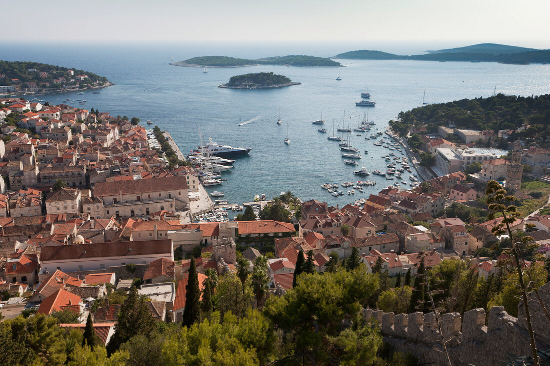 Kroatien: Hvar, Küste, Hafen, Meer- blick