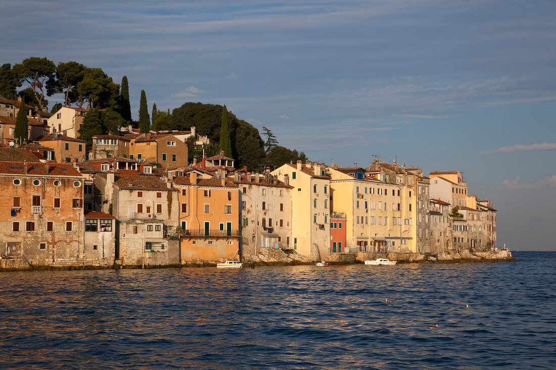 Kroatien: Blick auf Rovinj, Altstadt Meer, Aufmacher