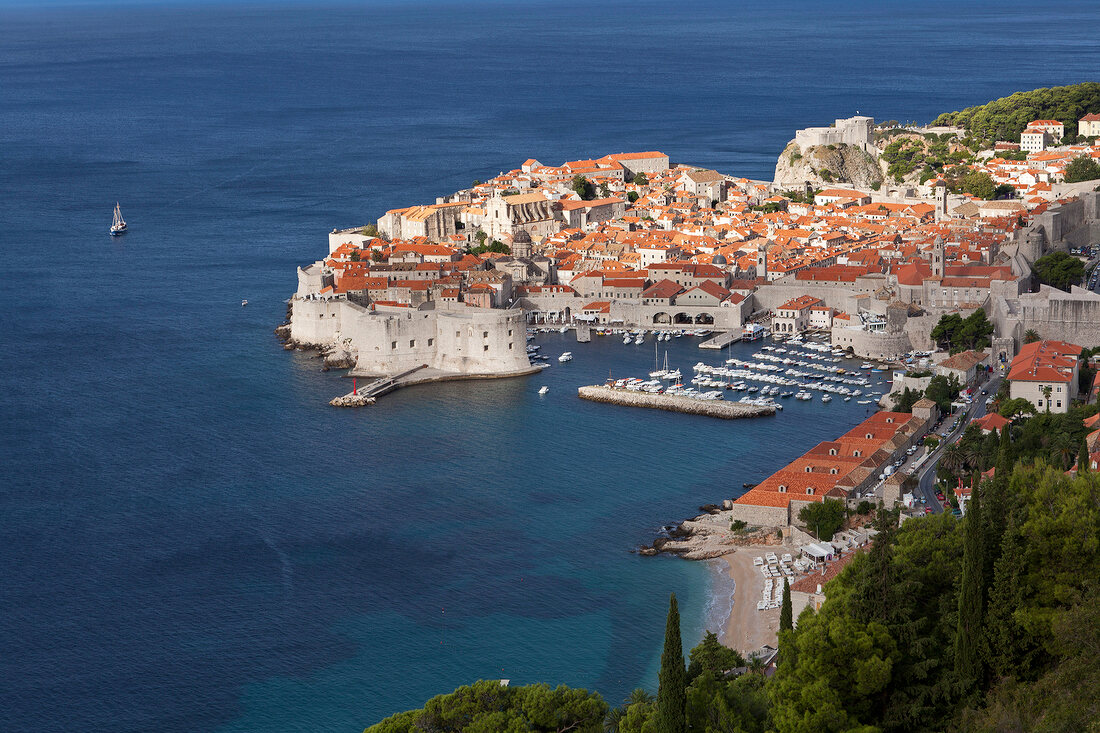 Kroatien: Blick auf Dubrovnik, Alt- stadt, Meer, Luftaufnahme