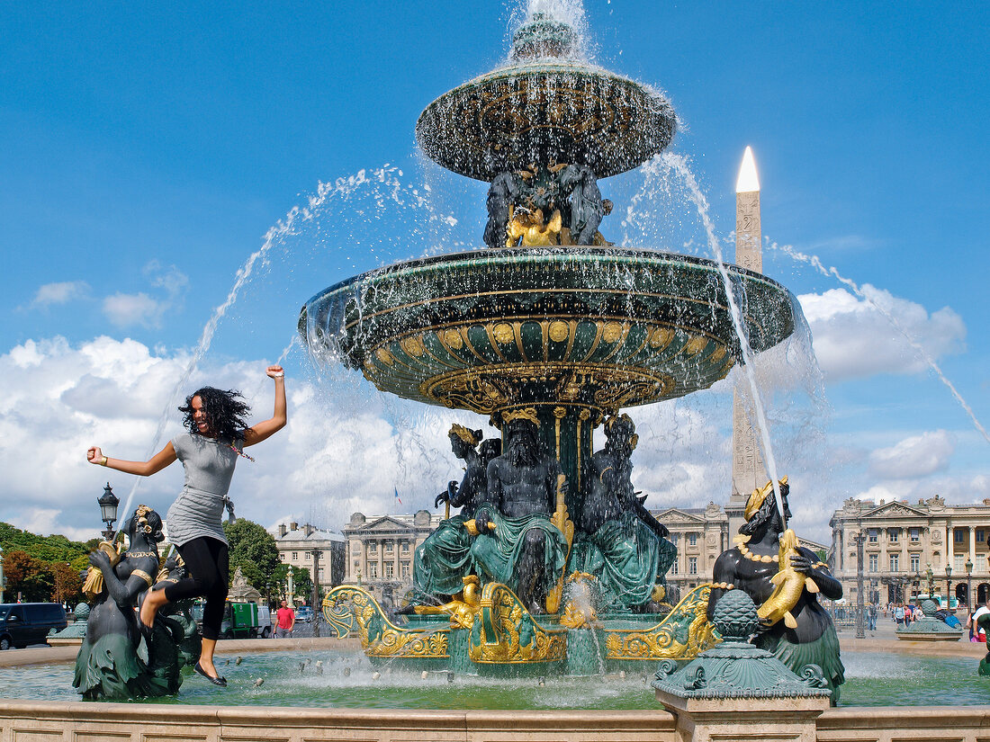 Paris: Fontaine des Mers, Place de la Concorde