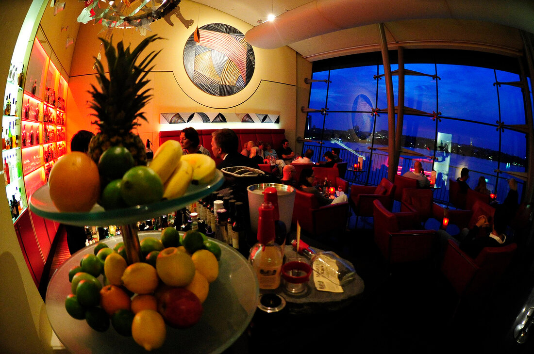 Le Ciel Bar & Restaurant, Lounge in Hamburg, Hotel Le Royal Méridien